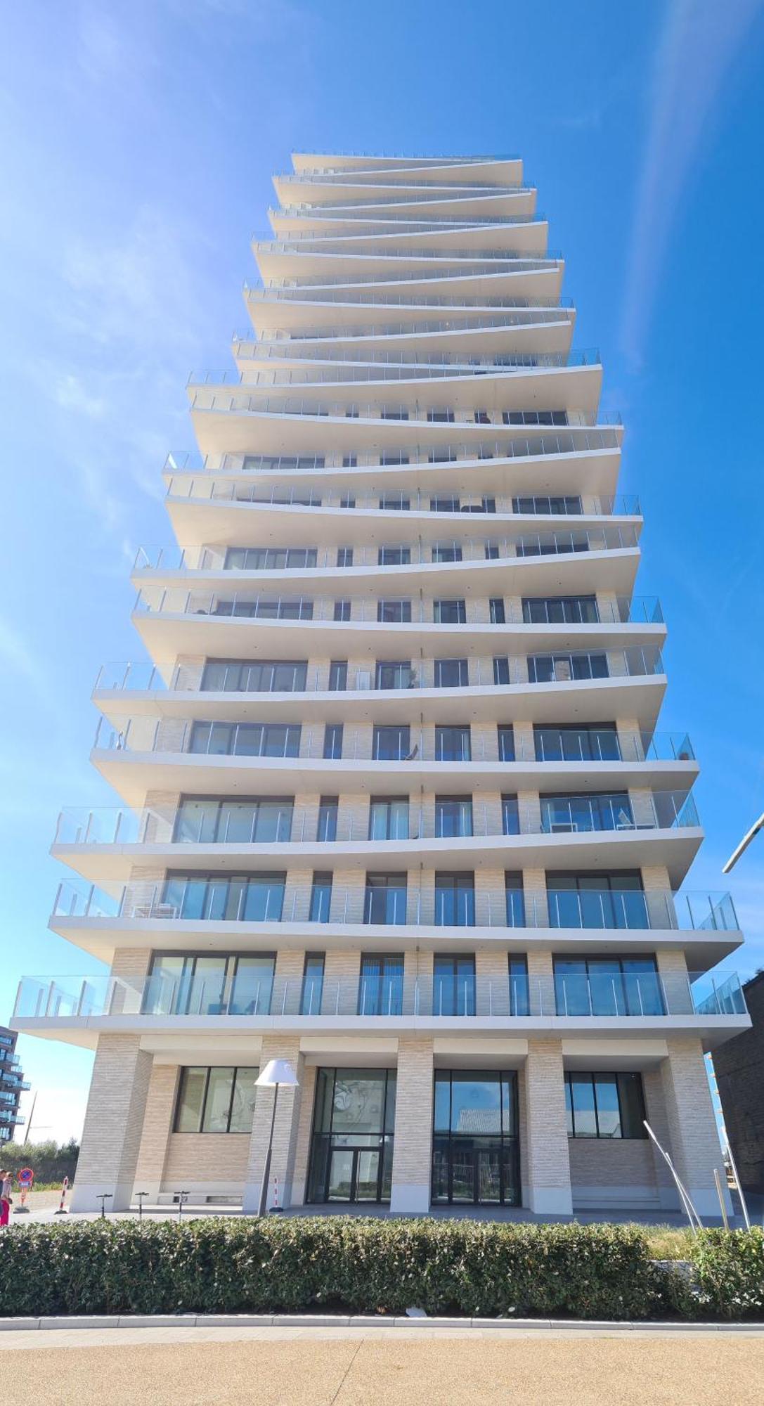 Central Park Tower Sea View Residence With Pool And Gym Oostende Dış mekan fotoğraf